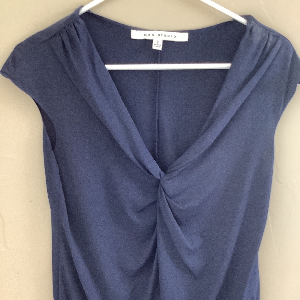 Women’s Top MAX Studio